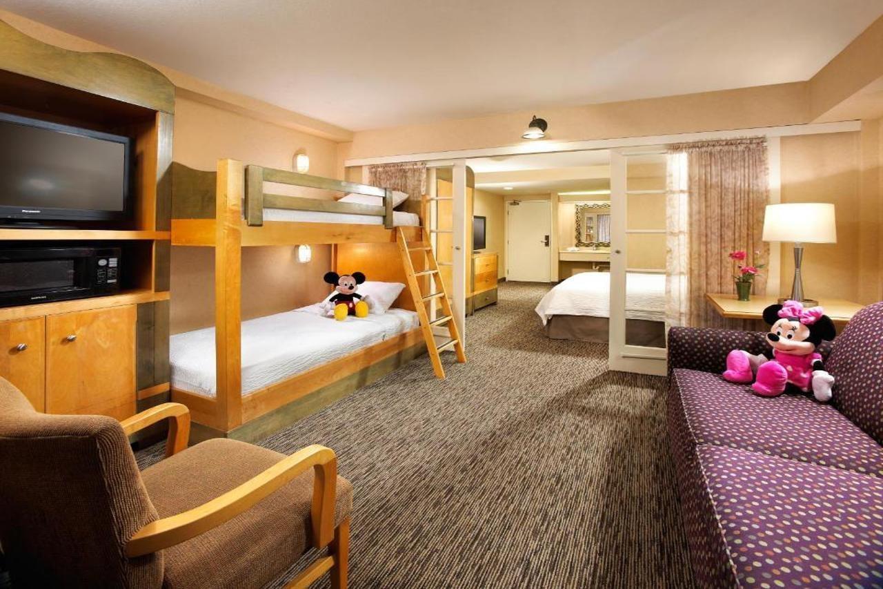 Anaheim Portofino Inn & Suites Extérieur photo