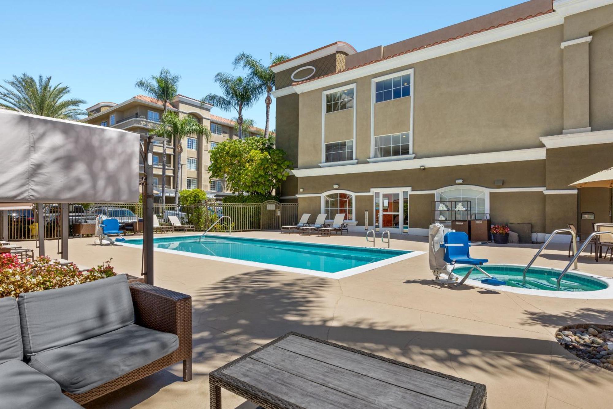 Anaheim Portofino Inn & Suites Extérieur photo
